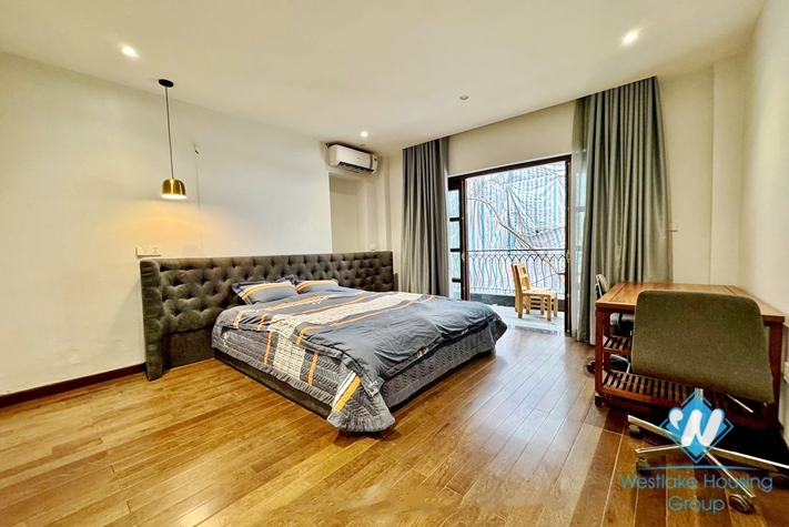 Garden 4 bedrooms house for rent in Tay Ho, Ha Noi